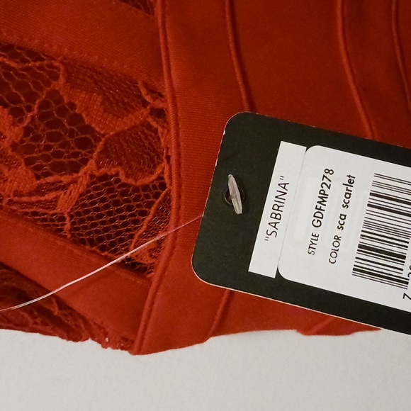 Womans scarlet red guess dress size 8 - Picture 9 of 13